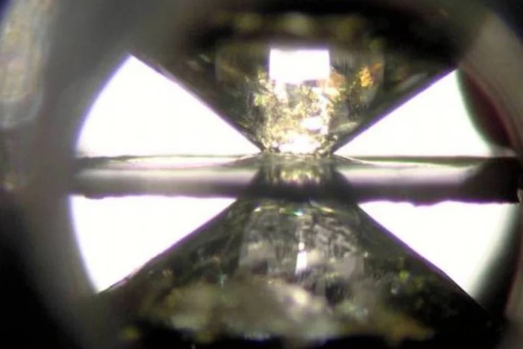 Esta foi a terceira empresa a obter autorização do KP para exportar diamantes