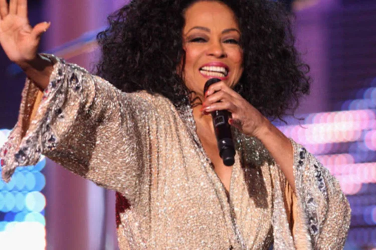 Ao longo da carreira, a cantora emplacou 18 músicas no topo das paradas americanas, seis delas sozinha, e vendeu mais de 100 milhões de discos no mundo todo (Chris Jackson/Getty Images)