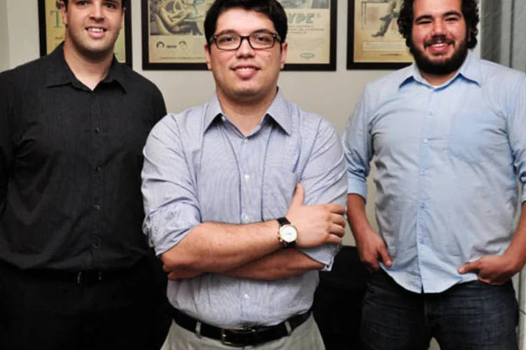 Flávio Aguiar (esq), Samuel Leite (meio) e André Campelo, sócios da Digitale.XY2: foco no interior (Divulgação/Gabriel Cardoso)
