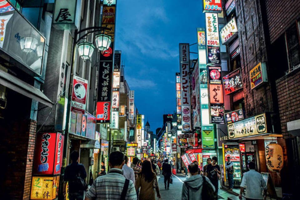 Rua de Tóquio: o Japão precisa de estrangeiros (Foto/Bloomberg)