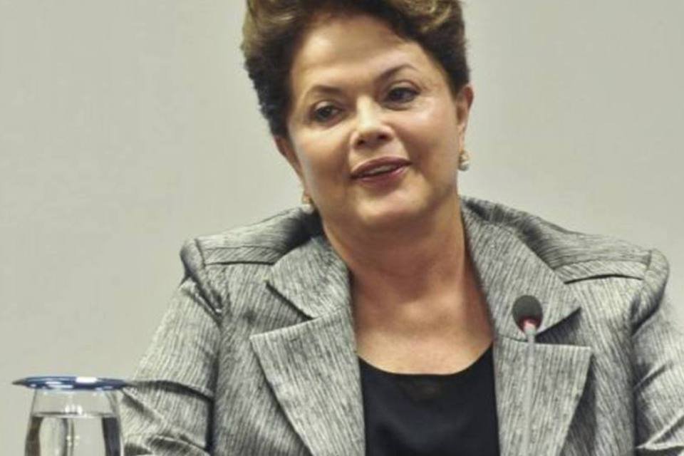 Sobre Emenda 29, Dilma diz que não quer 'presente de grego'