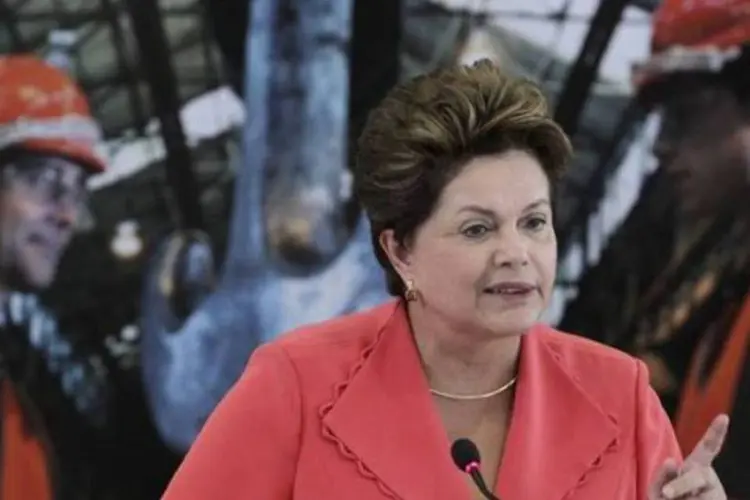 
	Dilma Rousseff&nbsp;no an&uacute;ncio das medidas: decis&atilde;o tomada a portas fechadas
 (Ueslei Marcelino/Reuters)