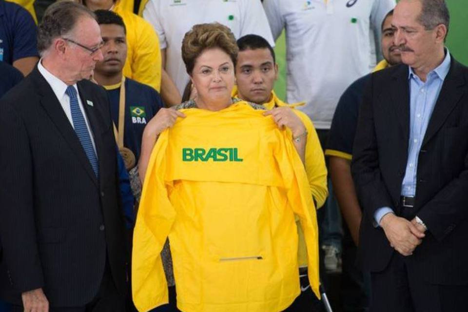 Dilma recebe atletas olímpicos e paralímpicos no Planalto