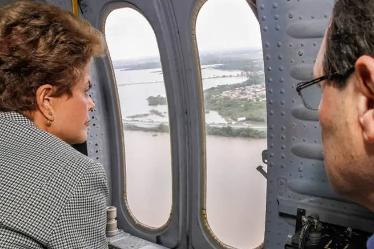 Dilma Rousseff em avião: de Florianópolis, presidente retorna a Brasília (Roberto Stuckert Filho/PR)