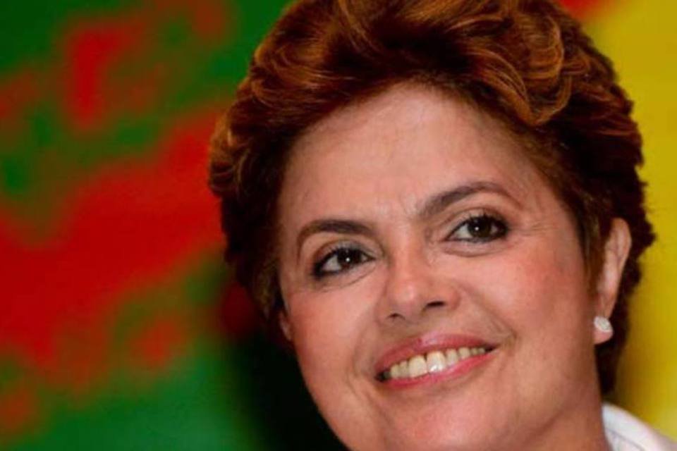 Dilma se emociona em discurso no parlatório