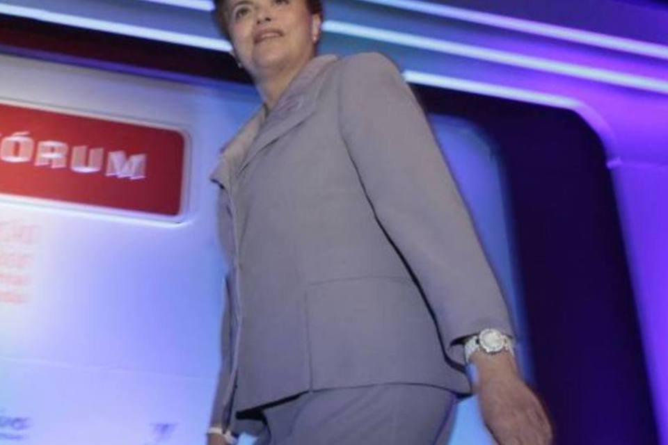 Dilma garante estádios prontos até o final de 2013
