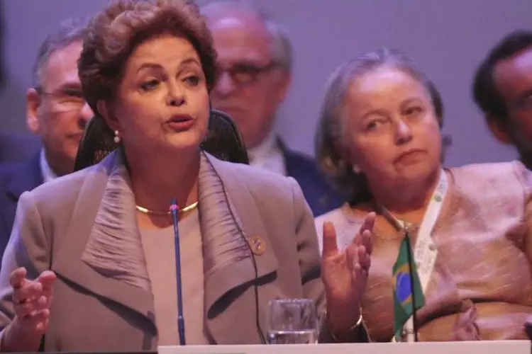 Dilma durante discurso na Celac: presidente lamentou ainda a queda nos preços das commodities, notadamente petróleo e minério de ferro (Reuters)