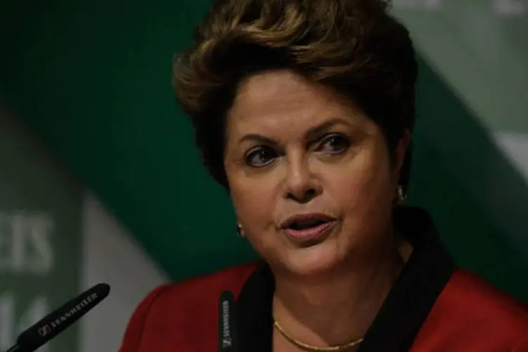 
	Dilma: ela avalia se far&aacute; algum tipo de pronunciamento, como presidente, sobre o acidente
 (Antonio Cruz/Agência Brasil)