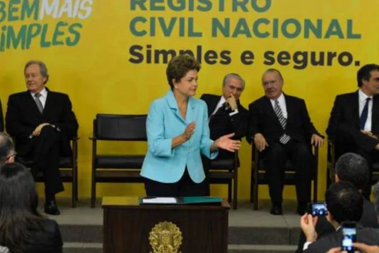 
	Presidente Dilma Rousseff encaminha ao Congresso Nacional projeto de lei que institui o Registro Civil Nacional
 (Valter Campanato/Agência Brasil)