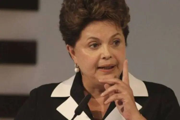 Dilma: "O que nós temos que fazer diante da crise não é nos atemorizar, parar de consumir, parar de produzir" (Fabio Rodrigues Pozzebom/ABr)