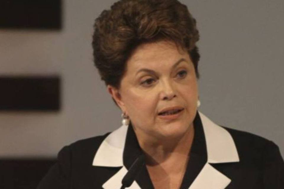 Empregos gerados no Brasil ficarão no país, diz Dilma