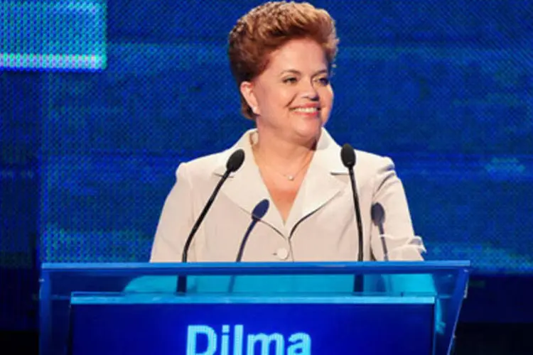 A candidata Dilma Rousseff comemorou o resultado do baixo desemprego no País (Divulgação)