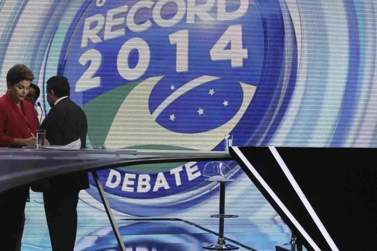 
	Dilma Rousseff (PT) durante debate na TV Record, em S&atilde;o Paulo
 (Reuters)