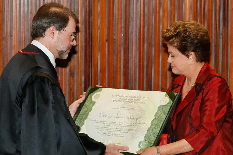 
	Diploma&ccedil;&atilde;o de Dilma Rousseff: &quot;n&atilde;o h&aacute; espa&ccedil;o para um terceiro turno&quot;, disse o presidente do TSE, Dias Toffoli
 (Roberto Stuckert Filho/PR/Fotos Públicas)