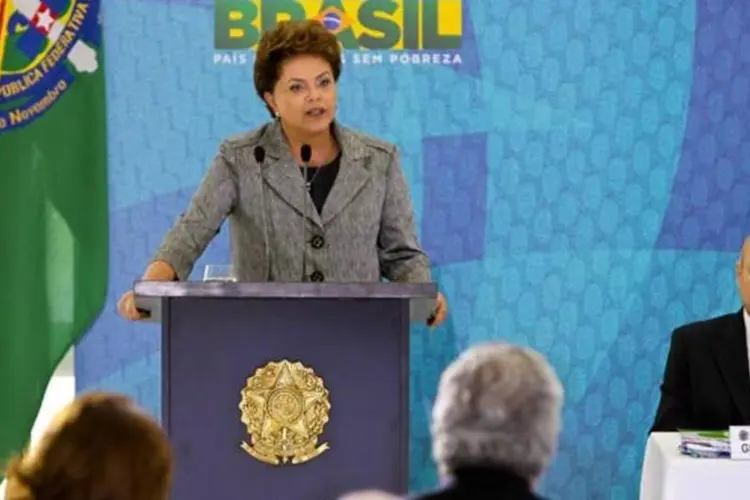 Dilma quer evitar que veto caia e, ao mesmo tempo, quer a aprovação de uma regra nova para a distribuição de royalties nas áreas de exploração da camada pré-sal (Roberto Stuckert Filho/PR)