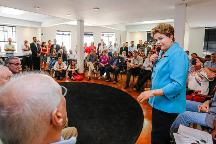 
	Dilma: &quot;(Mudar) 13.&ordm;, f&eacute;rias e horas extra, nem que a vaca tussa&quot;
 (Ichiro Guerra/Dilma 13)