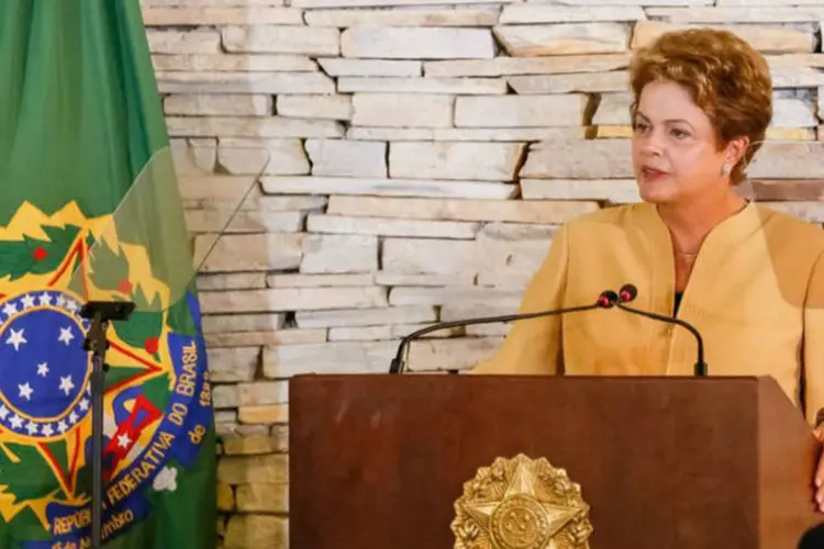 
	Presidente Dilma Rousseff: a Vale, maior produtora mundial de min&eacute;rio de ferro, e a anglo-australiana BHP Billiton, maior mineradora do mundo, controlam a Samarco
 (Roberto Stuckert/PR)