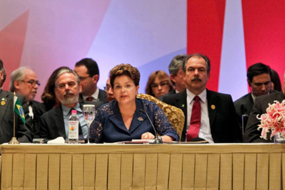 Dilma critica barreiras impostas aos emergentes