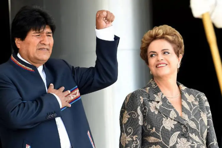 
	Evo Morales e Dilma Rousseff: os l&iacute;deres escutaram os hinos de ambos pa&iacute;ses e depois se dirigiram ao escrit&oacute;rio da presidente
 (Evaristo Sá / AFP)