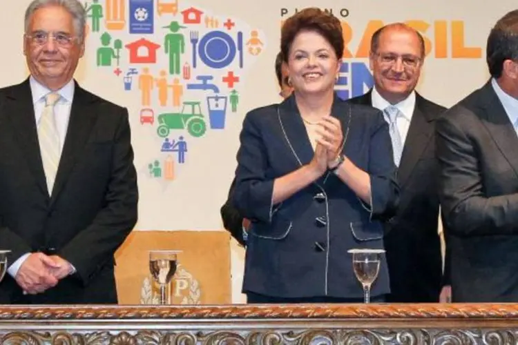 Dilma Rousseff estava acompanhada de Fernando Henrique Cardoso, desafeto de seu mentor político, o ex-presidente Lula (Roberto Stuckert Filho/PR)