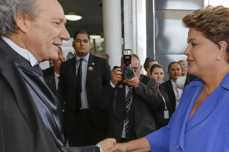 Presidenta Dilma Rousseff durante posses de Ricardo Lewandowski e Cármen Lúcia, nos cargos de Presidente e Vice-Presidente do STF e do CNJ (Roberto Stuckert Filho/PR)