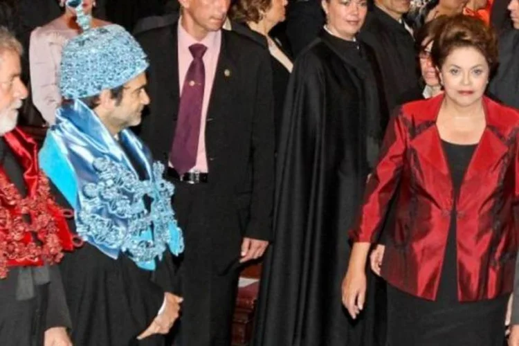Dilma assistiu à premiação do ex-presidente Luiz Inácio Lula da Silva em Coimbra, que recebeu a honra de doutor honoris causa (Roberto Stuckert Filho/Presidência da República)