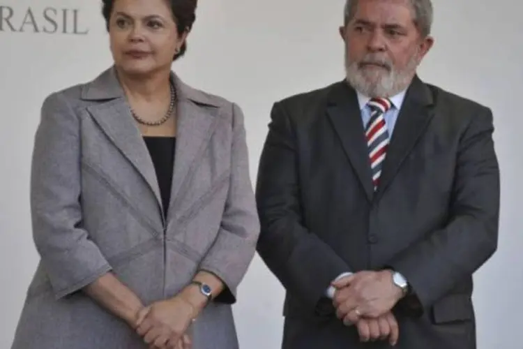 
	Dilma e Lula: encontro entre os dois ocorre num momento em que cresce o movimento &quot;Volta, Lula&quot;, que defende que o ex-presidente seja o candidato do PT neste ano
 (Valter Campanato/ABr)