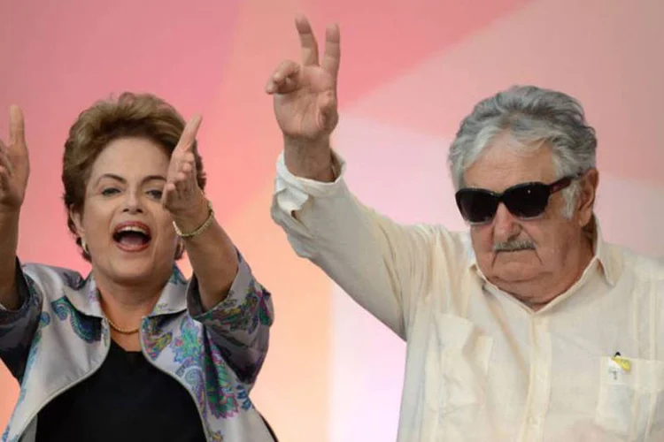 
	Dilma e Mujica: &ldquo;&Eacute; paradoxal que queiram tirar a presidenta um monte de gente que tem acusa&ccedil;&otilde;es [criminais]&quot;
 (Wilson Dias / Agência Brasil)