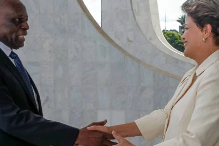 
	Dilma e Santos: &quot;Manifestei interesse em explorar novas parcerias na ind&uacute;stria naval&quot;, disse ela
 (Roberto Stuckert Filho/Presidência da República)