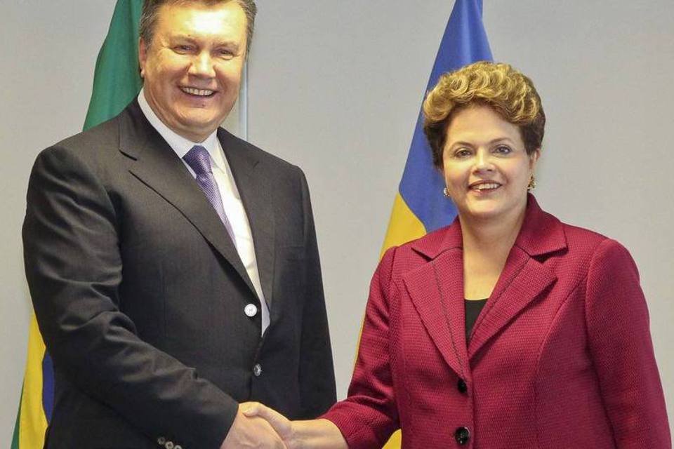 Brasil e Ucrânia decidem acelerar programa de lançamento de satélites
