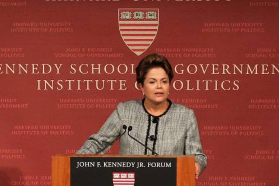 Dilma estreita laços do Brasil com elite acadêmica dos EUA