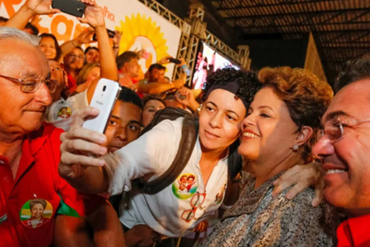 Dilma Rousseff durante ato de mobilização com lideranças políticas em João Pessoa (Ichiro Guerra/Dilma 13/Divulgação)