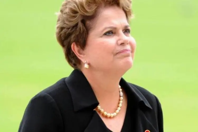 Dilma Rousseff visitando o Reino Unido (Paul Hackett/Reuters)