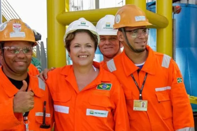 
	Novas regras para o pr&eacute;-sal: a presidente mudou de posicionamento com a condi&ccedil;&atilde;o de que a Petrobras continue soberana nos leil&otilde;es
 (Roberto Stuckert Filho/Presidência da República)
