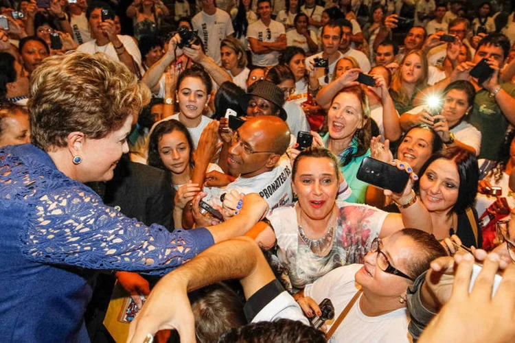 
	Presidenta Dilma em formatura do Pronatec: programa foi criado em 2011 pelo governo para ampliar a oferta de cursos profissionais e tecnol&oacute;gicos
 (Roberto Stuckert Filho/PR)