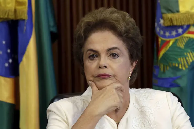 
	Dilma: a presidente disse que a crise econ&ocirc;mica est&aacute; dando sinais de enfraquecimento, mas reconheceu que o aspecto pol&iacute;tico tem interferido na retomada do crescimento
 (Reuters)