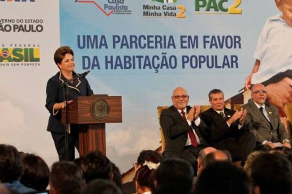 Dilma anuncia mais três mil casas no convênio com SP