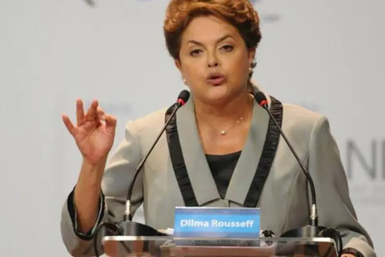 A presidente Dilma Rousseff poderá vetar alguns artigos do orçamento de 2011 (Valter Campanato/AGÊNCIA BRASIL)