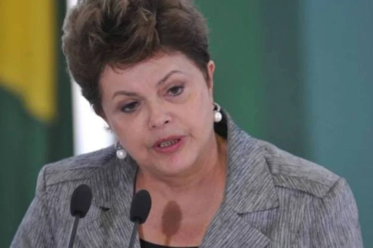 "Outra vez?", perguntou a presidente, assim que deixou a Casa de Hóspedes do governo sul-africano (Fabio Rodrigues Pozzebom/ABr)