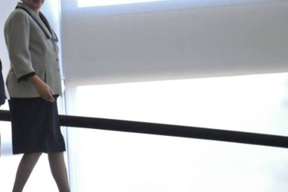 Dilma muda estratégia e intensifica viagens pelo país