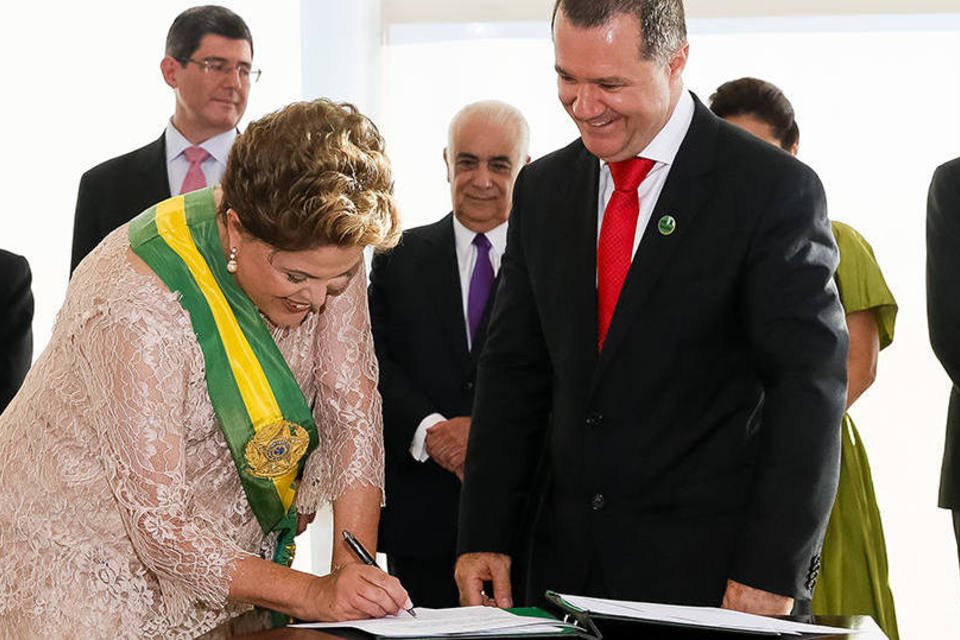 Garibaldi anuncia Elisete Belchior como presidente do INSS