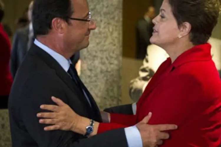 Dilma e Hollande durante a Rio+20 realizada em junho de 2012
 (Fred Dufour/AFP)