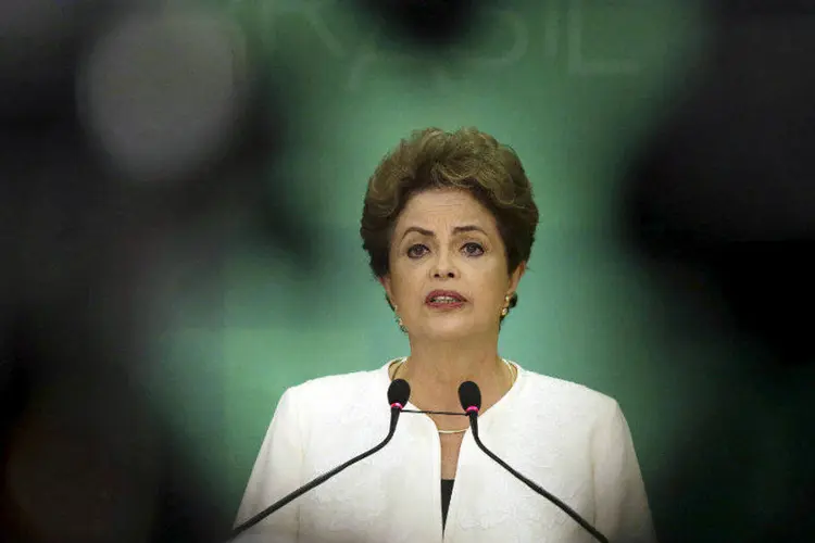 
	A presidente Dilma Rousseff: &agrave;s 10:13, o Ibovespa subia 0,72 por cento, aos 45.687 pontos
 (Ueslei Marcelino/Reuters)