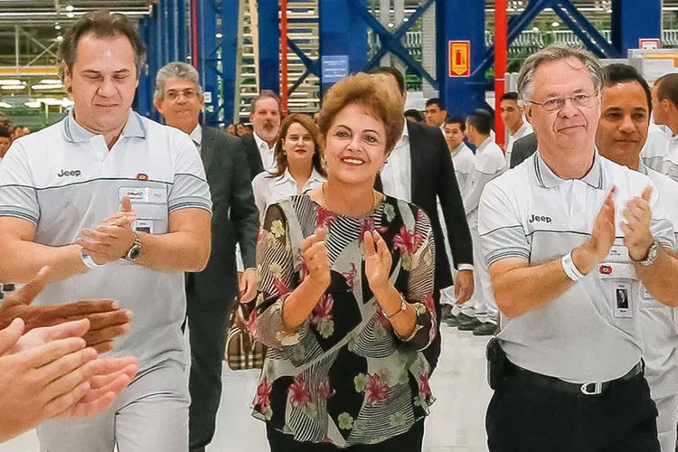 Dilma Rousseff durante cerimônia de inauguração do Polo Automotivo Jeep (Roberto Stuckert Filho/PR)