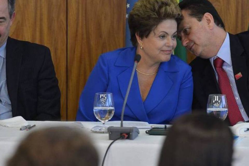 PSD reafirma apoio a Dilma e fará parte da base aliada