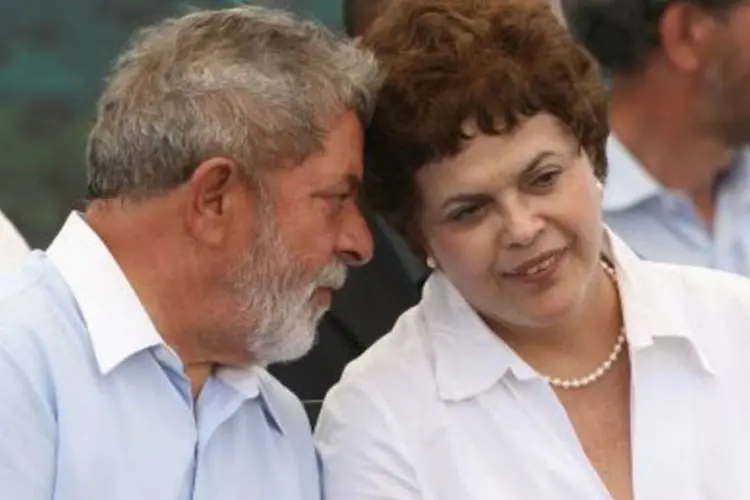 Para Dilma, a vantagem nas pesquisas está no desempenho do governo e na figura do presidente Lula (.)