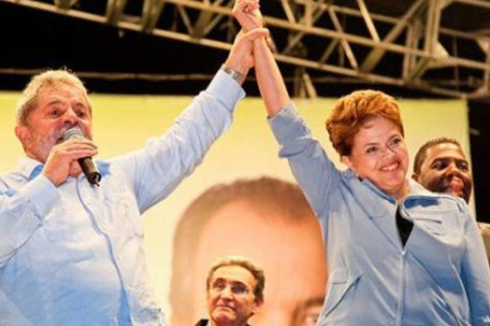 Lula apresenta Dilma como ´presidenta` a metalúrgicos