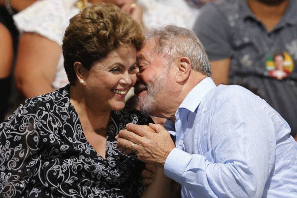 Dilma promete a Lula e PT que reverá partes do ajuste fiscal