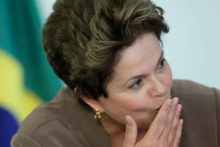 
	Presidente Dilma Rousseff: &quot;no meu governo, n&oacute;s j&aacute; criamos mais de 4 milh&otilde;es de novos empregos, todos com carteira assinada&quot;, disse
 (Ueslei Marcelino/Reuters)