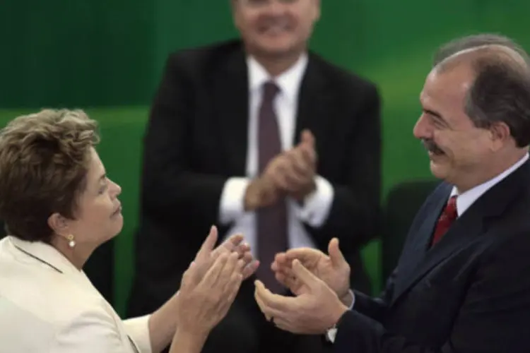 Dilma e Mercadante: será que a dupla consegue reverter o cenário de queda? (Ueslei Marcelino/Reuters)